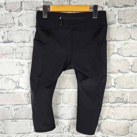 Lululemon Tight Stuff Crop Legging Black Refelctive Dots Size 6 - Picture 7 of 12
